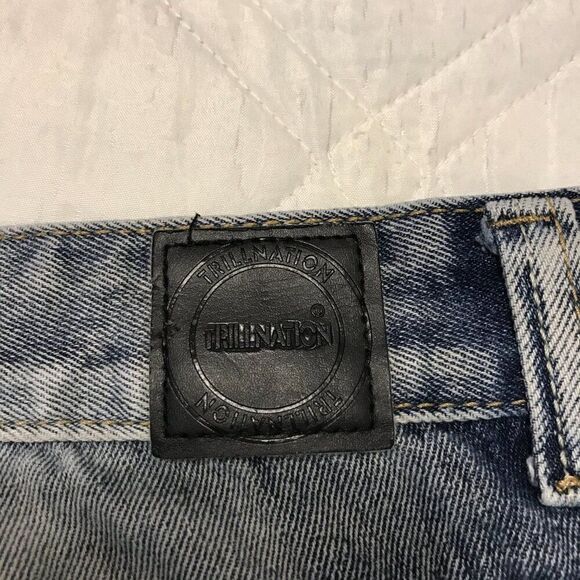 Trillnation distressed blue jean shorts size 36 - Picture 4 of 6